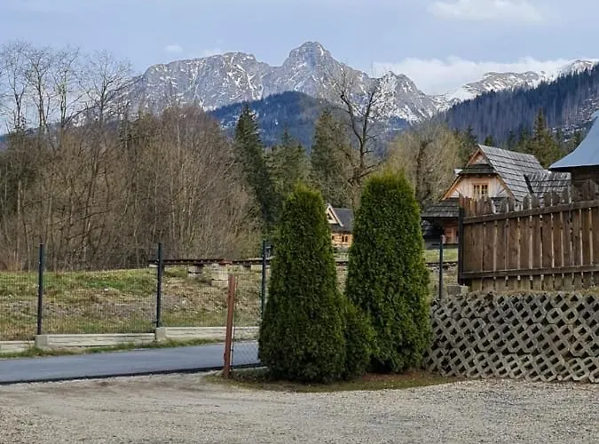 Czarne Jagody منزل للإقامة كوشتيليسكا